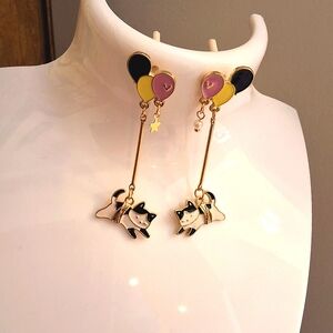 💥SALE💥NEW Dangling Cats With Balloons Earrings